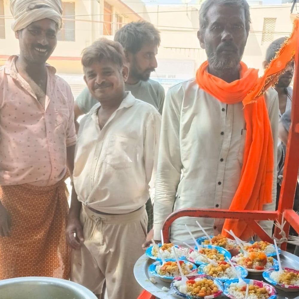 किदवई नगर के हनुमान मंदिर में 'श्री श्याम रसोई':100 लोगों ने ग्रहण किया छोला-चावल का प्रसाद