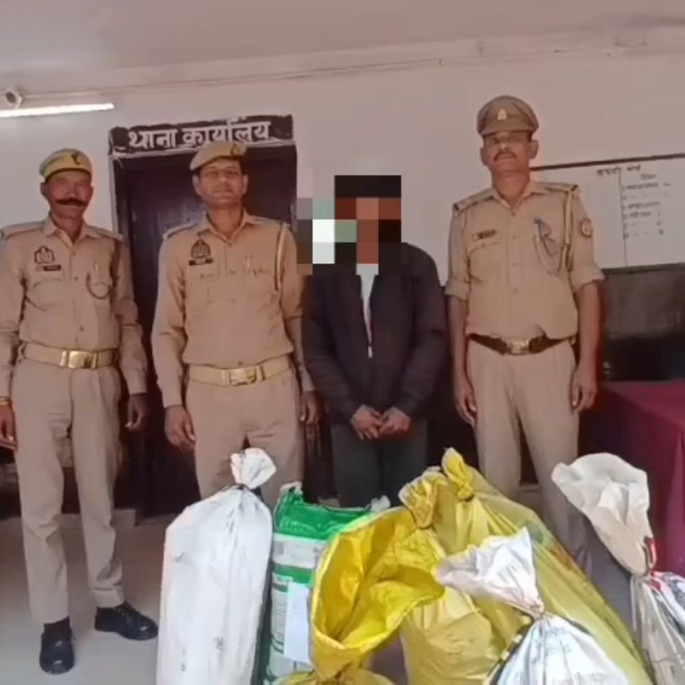 बिजनौर में नलकूपों से चोरी करने वाला आरोपी गिरफ्तार:तार समेत चोरी के 22 सामान हुए बरामद, 5 मुकदमे थे दर्ज