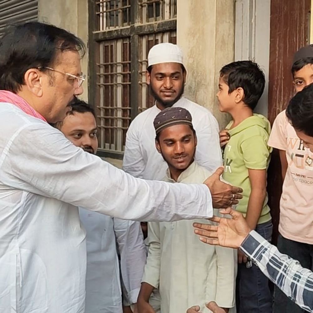 मऊ पहुंचे सांसद राजीव राय:बोले- जिम्मेदार लोगों पर हो कार्रवाई, एक-एक करोड़ मुआवजे की मांग