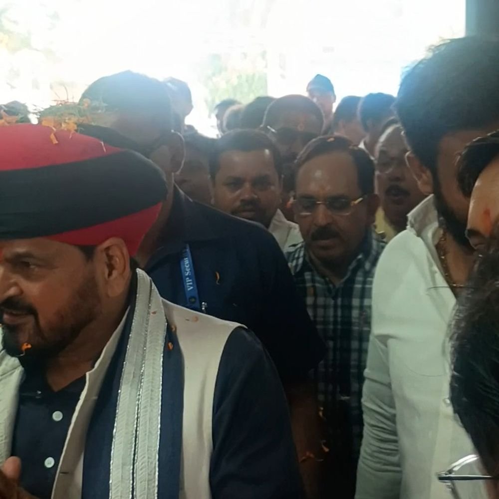 बृजभूषण शरण सिंह का कांग्रेस पर तीखा हमला:बोले- कांग्रेस का नाश होने वाला है, इसलिए कॉकरोच, वामपंथी सब वहां पहुंच गए