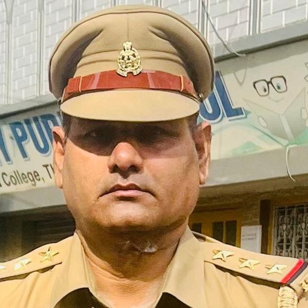 पीलीभीत में इंस्पेक्टर संजय सिंह विजिलेंस भेजे गए:सेहरामऊ उत्तरी थाने की कमान तेजतर्रार इंस्पेक्टर मुकेश शुक्ला को मिली