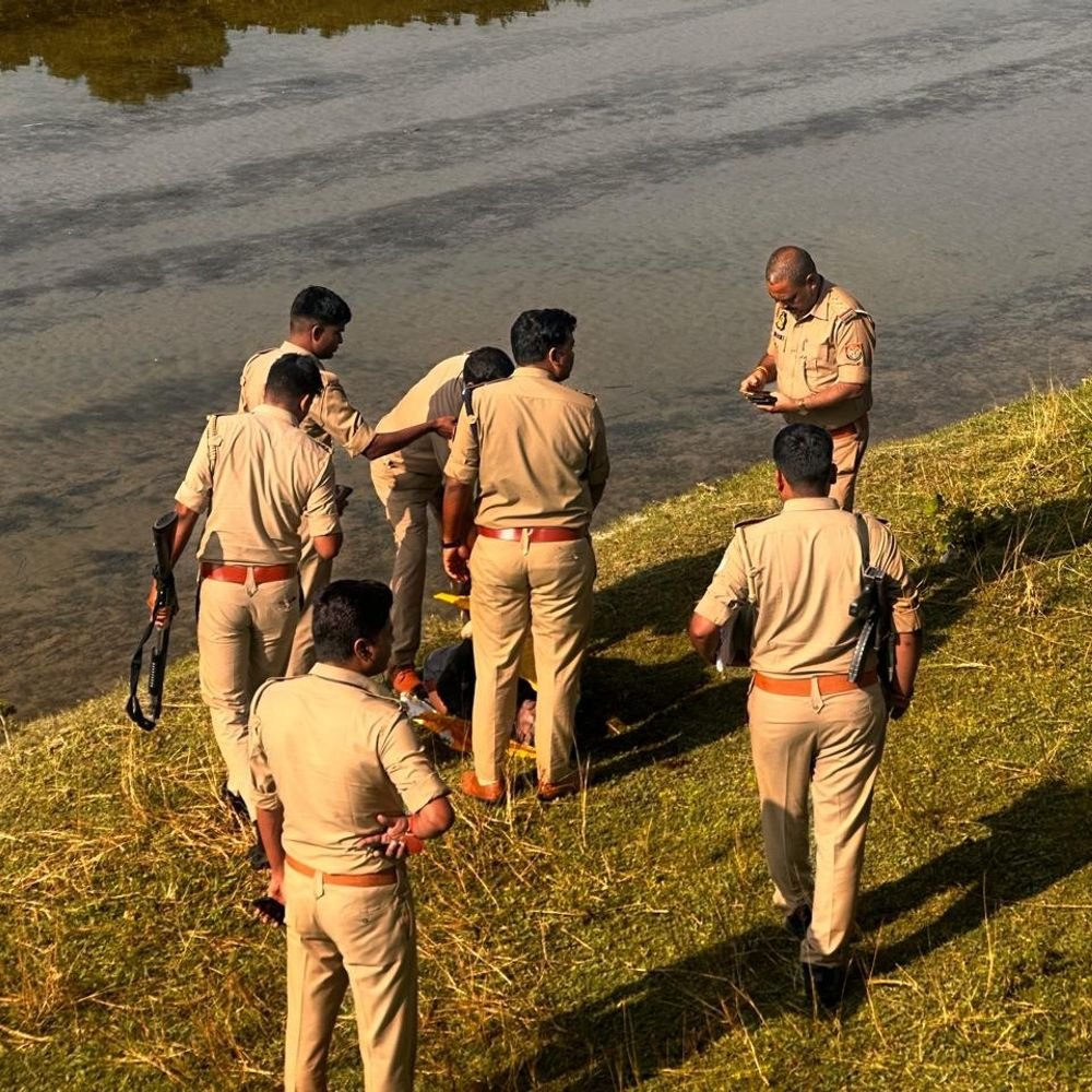 नहर में बोरी में बंधा मिला युवक का शव:बहराइच में मटेरा के पास का मामला, स्थानीय लोगों ने हत्या कर फेंकने की आशंका जताई