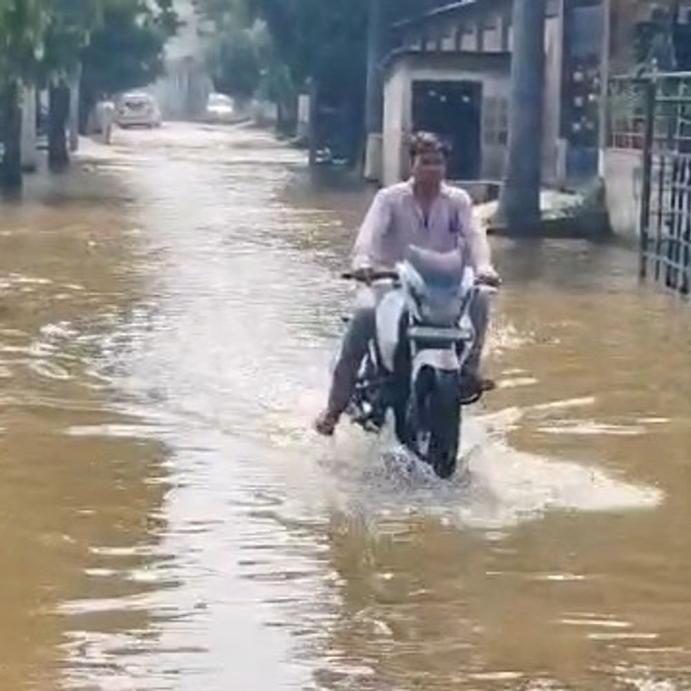 गंगा का जलस्तर चेतावनी बिंदु से नीचे आया:30 सेंटीमीटर की आई गिरावट, तीन महीने बाद शुक्लागंज के लोगों को मिली राहत