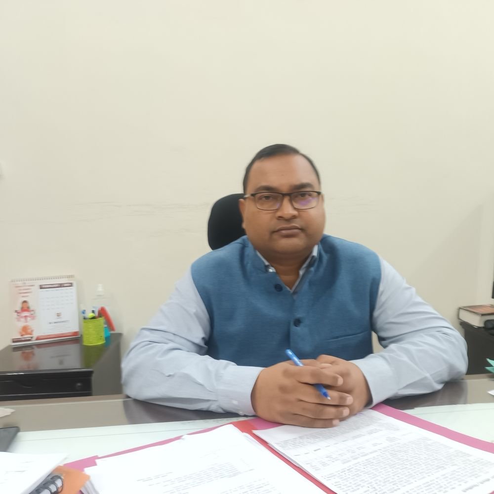 हापुड़ में 17 और 24 अक्टूबर को लगेगा विशेष अभियान:1147 बूथों पर बीएलओ करेंगे मदद, नए मतदाताओं को फॉर्म-6 भरकर कराना होगा पंजीकरण