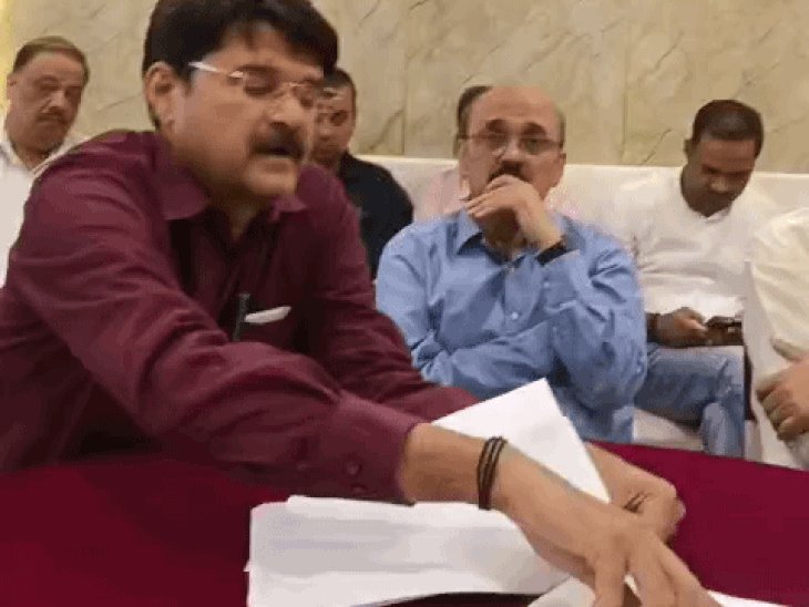 आंबेडकर विश्वविद्यालय से जुड़े कॉलेजों में हुआ करोड़ों का गबन:प्रधानाचार्य परिषद ने लगाए आरोप,  कॉलेज जमीन के व्यावसायिक इस्तेमाल पर भी उठाए सवाल