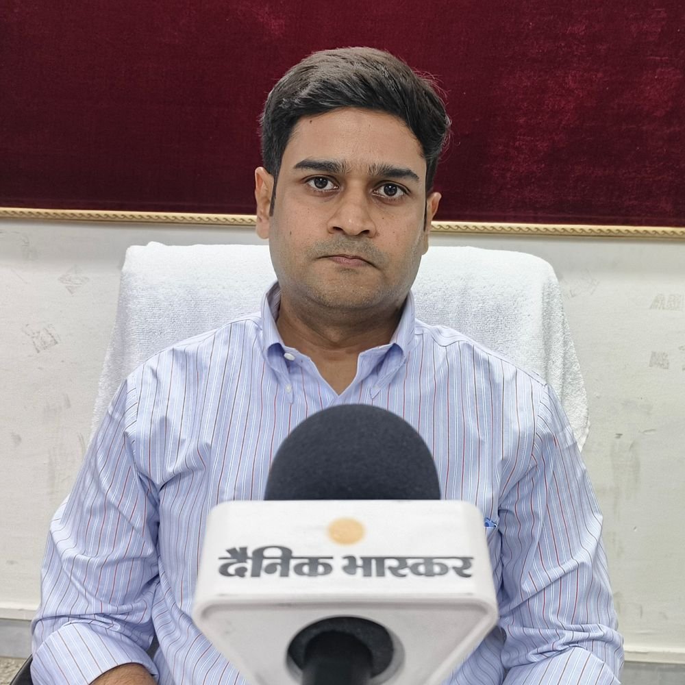 मऊ में मतदान केंद्रों की आलेख्य सूची जारी:2 दिन में आपत्ति-सुझाव मांगे गए, तहसील या जिला निर्वाचन कार्यालय में जमा होंगे