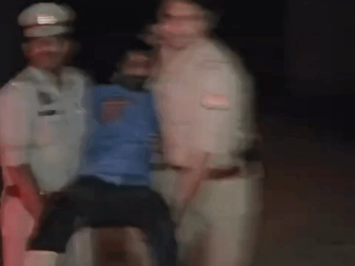 मुठभेड़ में 50हजार के इनामी गैंगस्टर को लगी गोली, गिरफ्तार:बागपत में आरोपी के पास से तमंचा, कारतूस और 8 हजार रुपए बरामद