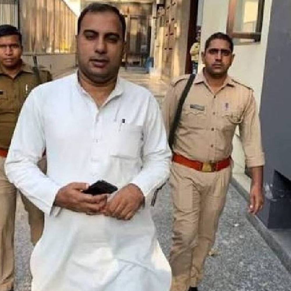 टाइगर श्रॉफ पर हमले के बाद अमित जानी को धमकी:ऑडियो में कहा "तुम गोली चला सकते हो तो हम भी" गृह मंत्रालय और नोएडा पुलिस को दी जानकारी