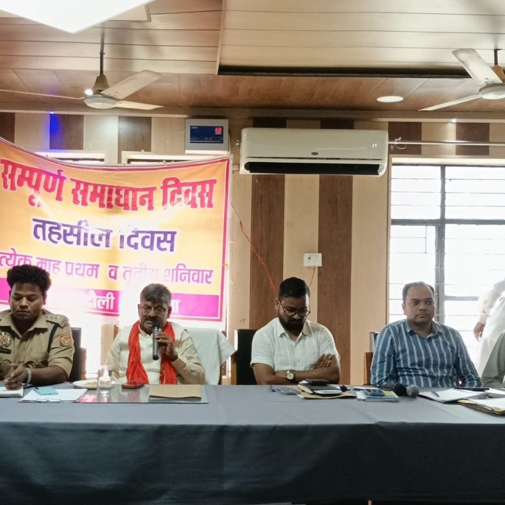रुदौली क्षेत्र में 263 जगहों पर स्थापित होंगी दुर्गा प्रतिमाएं:विसर्जन को लेकर तैयारी तेज, विधायक ने अधिकारियों के साथ की बैठक