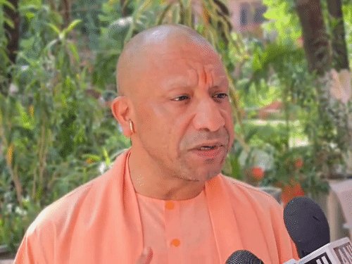 योगी बोले- कांग्रेस अराजकता का पर्याय:गोरखपुर में कहा- जनता बार-बार क्यों ठुकरा रही, इस पर विचार करे; जो बचा-कुचा है वो भी चला जाएगा