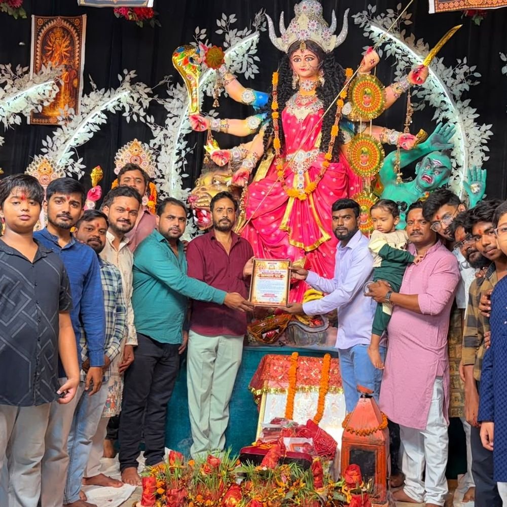 शास्त्रीपुरम में 2007 से हो रही दुर्गा पूजा:19 साल से मां दुर्गा की आराधना कर रही समिति, युवा संभालते हैं आयोजन की जिम्मेदारी