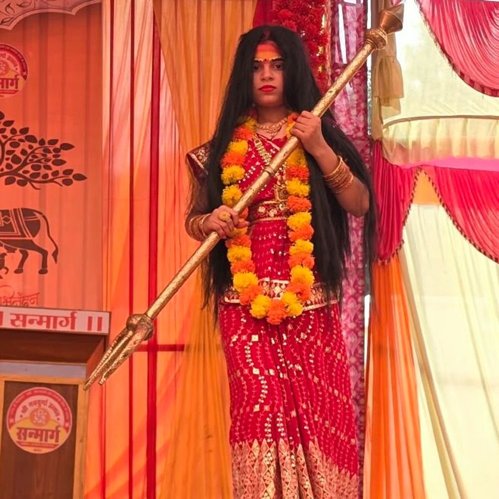 चित्रकला और रूप सज्जा प्रतियोगिता:बच्चों ने दर्शकों का मन मोहा; आरती, गरबा और डांडिया में उमड़े श्रद्धालु