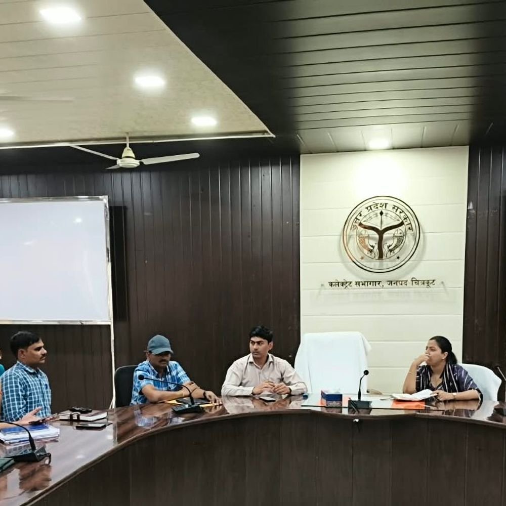चित्रकूट दीपावली मेले की तैयारियों की समीक्षा हुई:ADM ने रामघाट की सफाई पर जोर दिया, तय समय में काम पूरा करने के निर्देश