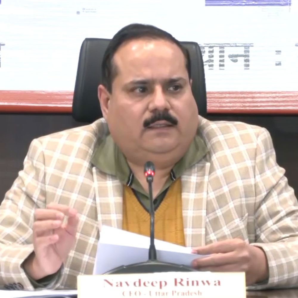 मतदाता सूची में गड़बड़ी मिली तो DM-कमिश्नर भी होंगे जिम्मेदार:कंप्यूटर सहायकों के फार्म फीड करने पर रोक, 10 अप्रैल के बाद की फीडिंग की होगी जांच