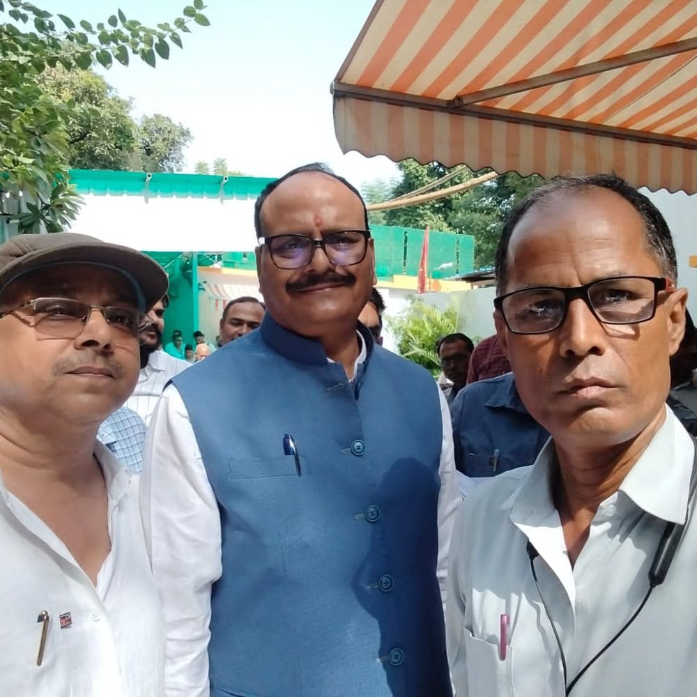 लखनऊ में डिप्टी सीएम से मिले अमीन:सामयिक संग्रह अमीनों के विनियमीकरण में आयु शिथिल करने की मांग