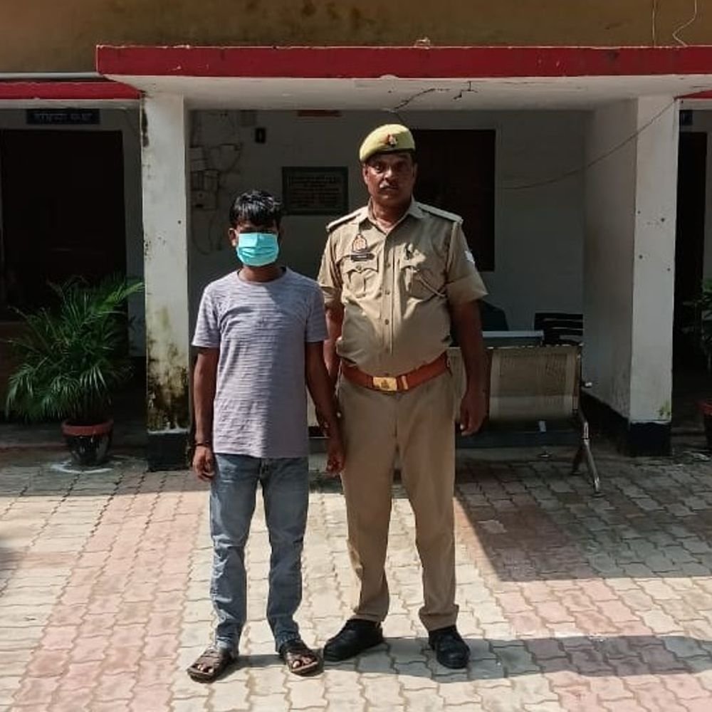 श्रावस्ती में मासूम से कुकर्म का आरोपी गिरफ्तार:लूडो खेलने के बहाने दुकान पर बुलाने का आरोप, परिजनों के डर से भागा था