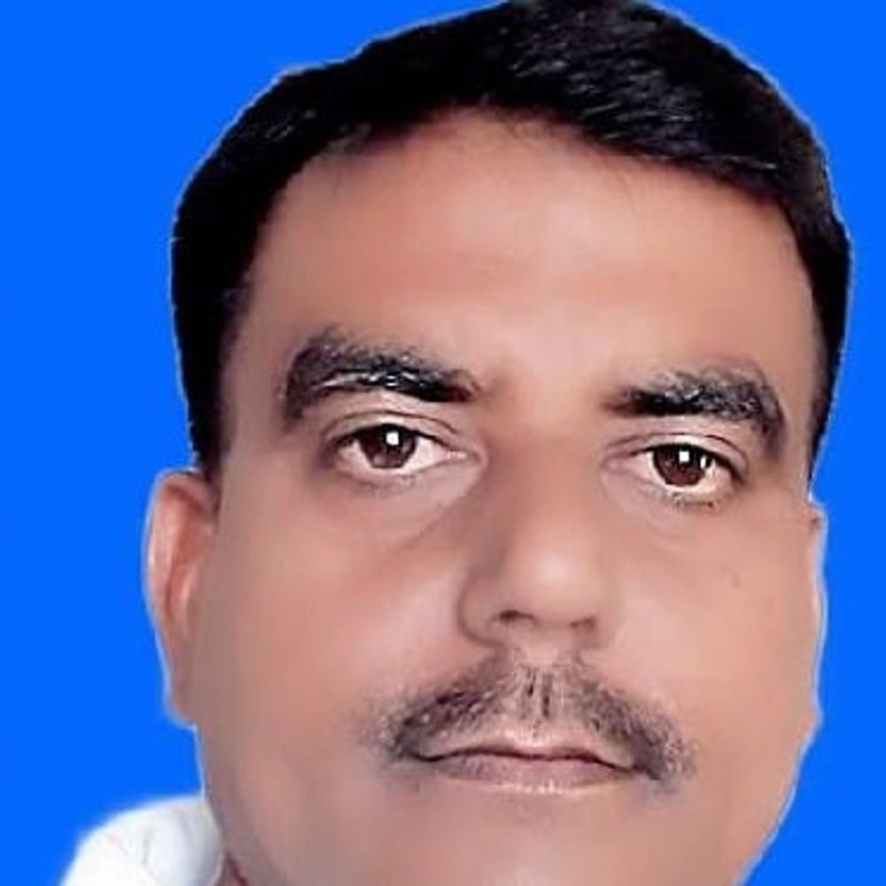 भाजपा किसान मोर्चा के जिलाध्यक्ष बने धनंजय चौबे:लंबे समय से भाजपा में एक्टिव, गाजीपुर में भाजपा जिलाध्यक्ष ने दी बधाई