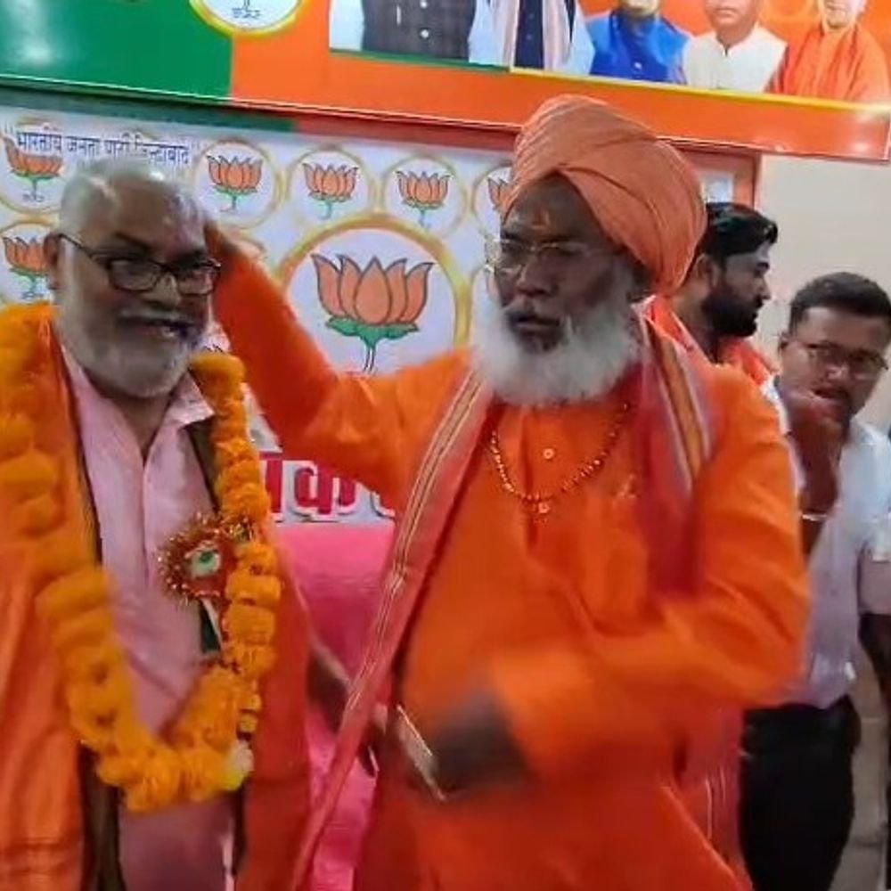 साक्षी महाराज बोले-लोधी समाज खिसका तो सरकार बनाना मुश्किल:अखिलेश के 'लोधी बनाम योगी' बयान पर साधा निशाना, चुनाव आयोग पर भी बोले