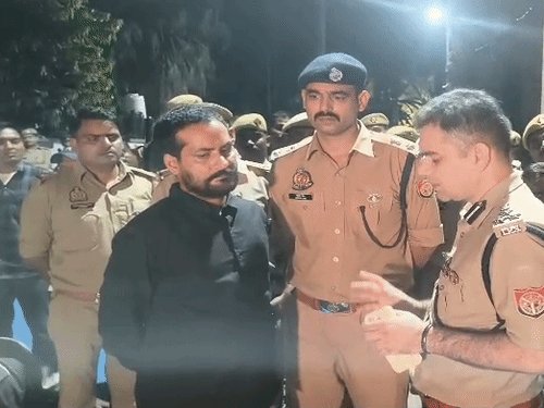 TGT-PGT अभ्यर्थियों का धरना चौथे दिन भी जारी:परिसर खाली करने से इनकार, मांग पूरी होनतक नहीं हटेंगे