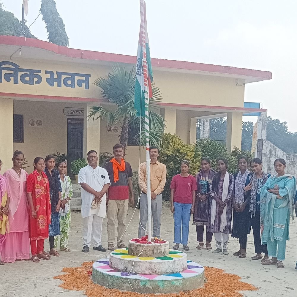 देवी सिंह स्मारक महाविद्यालय में जयंती समारोह:छात्र-छात्राओं ने चलाया स्वच्छता अभियान, ली शपथ