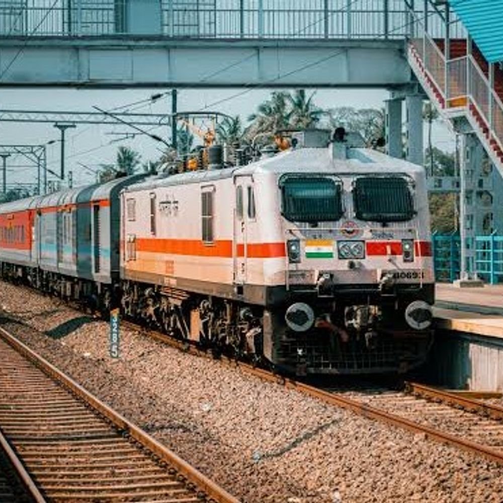 त्योहारों पर नई दिल्ली-गाजियाबाद ईएमयू अलीगढ़ तक चलेगी:5 से 14 नवंबर तक होगा अस्थायी विस्तार, दोनों ओर से 10-10 फेरे लगाएगी ट्रेन