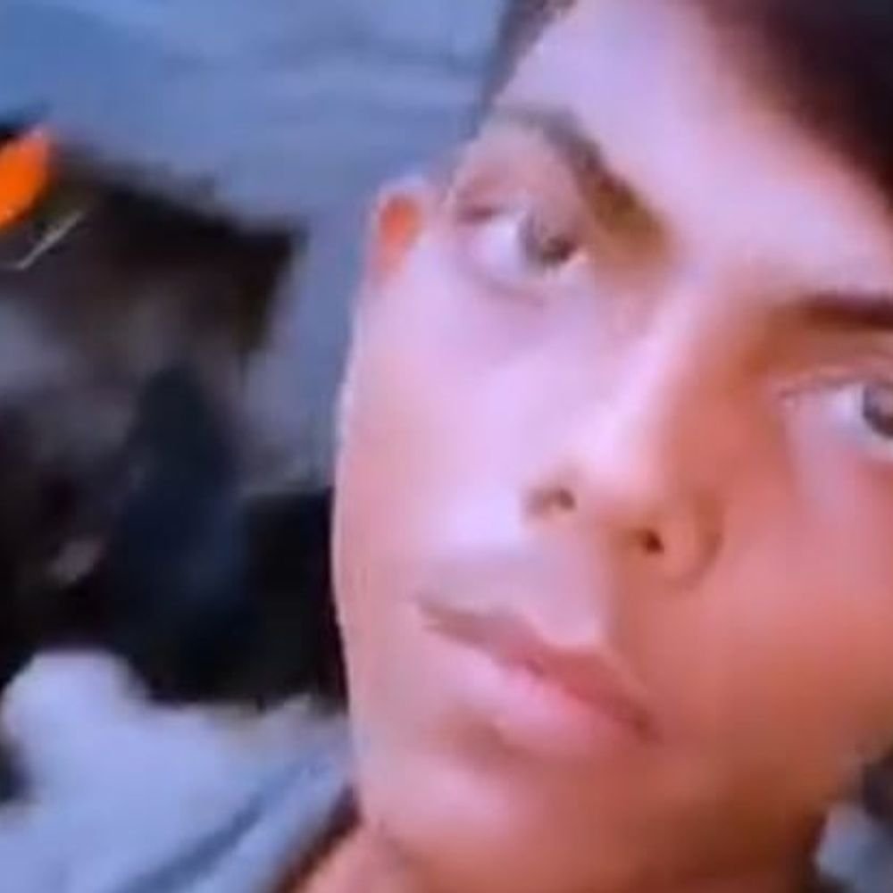 सीतापुर में मजदूरी करने गए किशोर की हत्या, आरोपी गिरफ्तार:पेड़ की डाल काटने को लेकर हुआ था विवाद, बांके से वार करने का आरोप