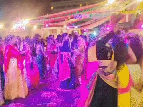 15 से 19 अक्टूबर तक डांडिया नाइट में मचेगा धमाल:गोरखपुर के कचहरी क्लब में डीजे अविकोडर और एंकर पलक जमाएंगे रंग