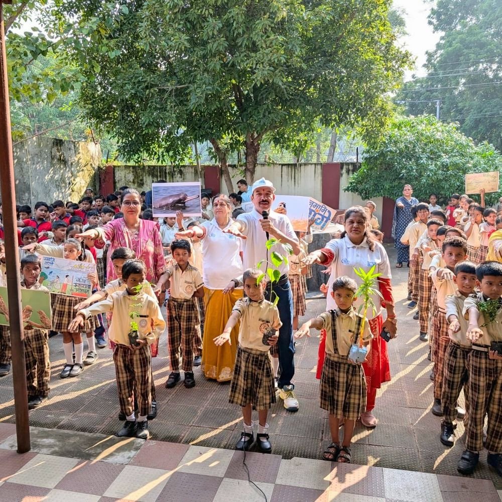 वाराणसी में प्रकृति की पाठशाला:कैंटोनमेंट बोर्ड प्राइमरी स्कूल के बच्चों ने सीखी पर्यावरण सुरक्षा