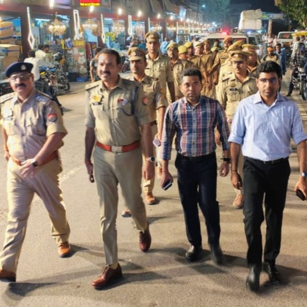 दुर्गा-पूजा और दशहरा पर दो दिन रहेगा रूट डायवर्जन:सुबह 8 से रात 10 बजे तक लागू रहेंगे प्रतिबंध, भारी और चार पहिया वाहनों के आवागमन पर रहेगी पाबंदी