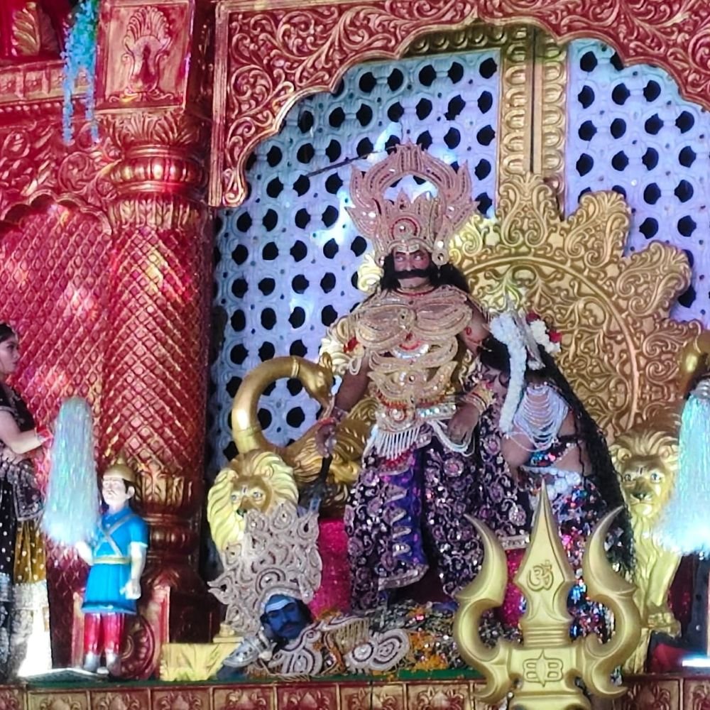 मुरादाबाद की रामलीला में सीता हरण का मंचन:शबरी संवाद और राम-हनुमान की मित्रता देख दर्शक हुए भावुक