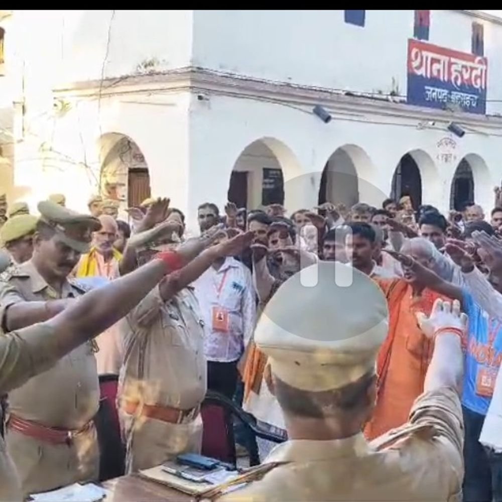 प्रतिमा विसर्जन में न हिंसा होगी, न आपत्तिजनक गीत बजेंगे:बहराइच में दिलाई गई शपथ, 2 साल पहले हुई थी युवक की मौत
