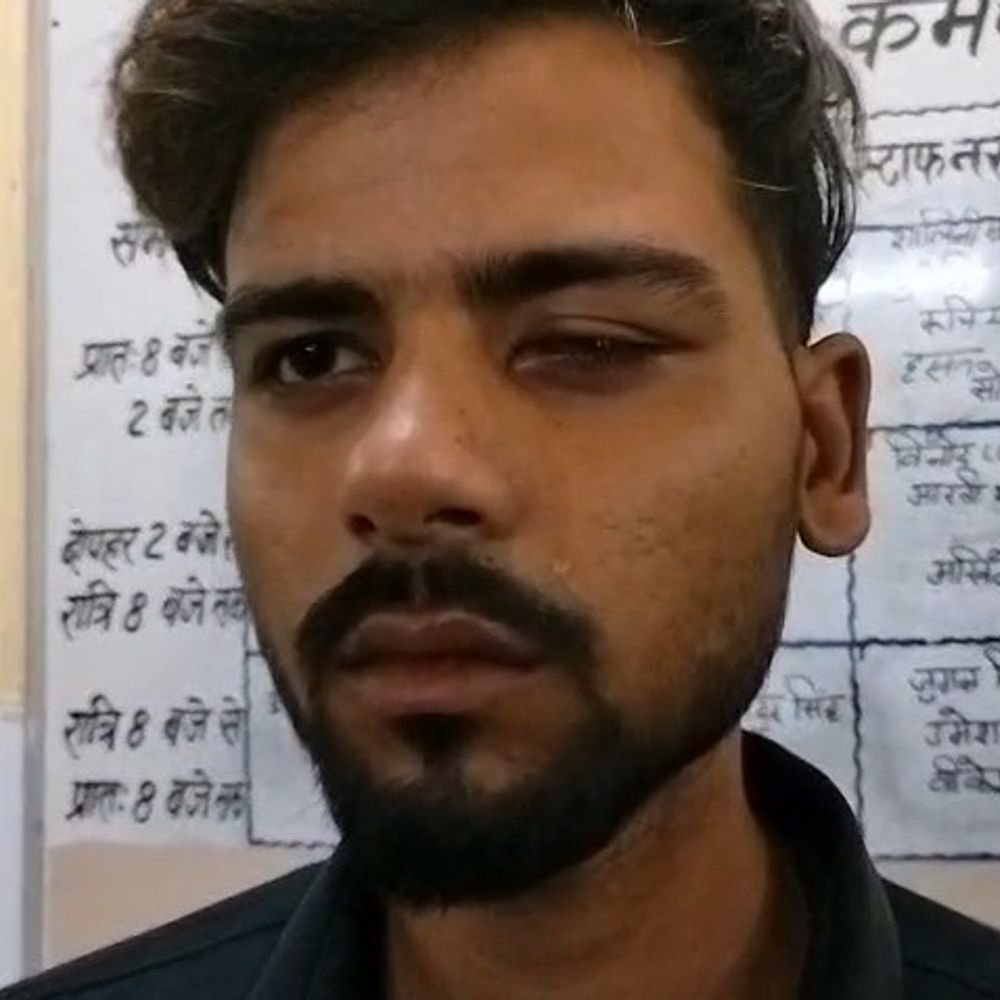 मैनपुरी में उधारी मांगने पर युवक को पीटा:पिता-पुत्र पर आंख फोड़ने का आरोप, पुलिस ने मेडिकल कराया