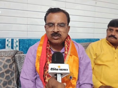 अखिलेश की आजम खान से मुलााकात पर राज्यसभा सांसद बोले-:कानपुर सपा संदेश देने काम कर रही कि वो अपराधियों और माफियाओं के साथ