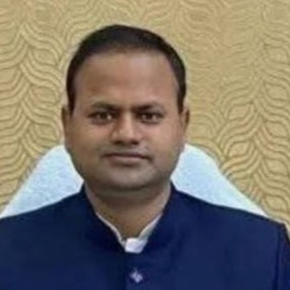 कूटरचित दस्तावेजों से शस्त्र लाइसेंस मामले में डीएम सख्त:पुलिस से मांगा निरस्तीकरण का प्रस्ताव, मतदाता सूची की भी हो रही जांच