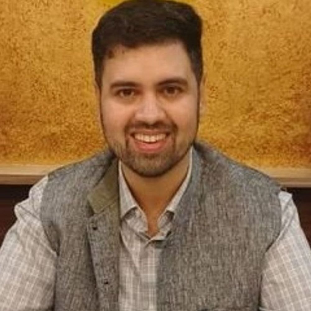 DM ने चारों तहसीलों के एसडीएम बदले:अभय सिंह फिर बने एसडीएम सदर,अंजनी कुमार मिश्रा उपजिलाधिकारी ठाकुरद्वारा बने
