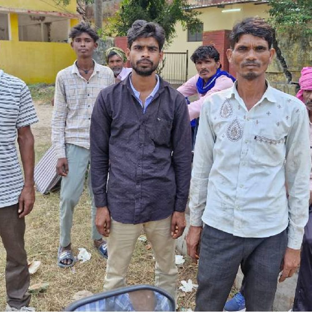 झांसी में आग से झुलसी महिला ने दम तोड़ा:परिजन बोले- करंट लगने के बाद चूल्हे पर गिरने से आग लगी, जांच में जुटी पुलिस