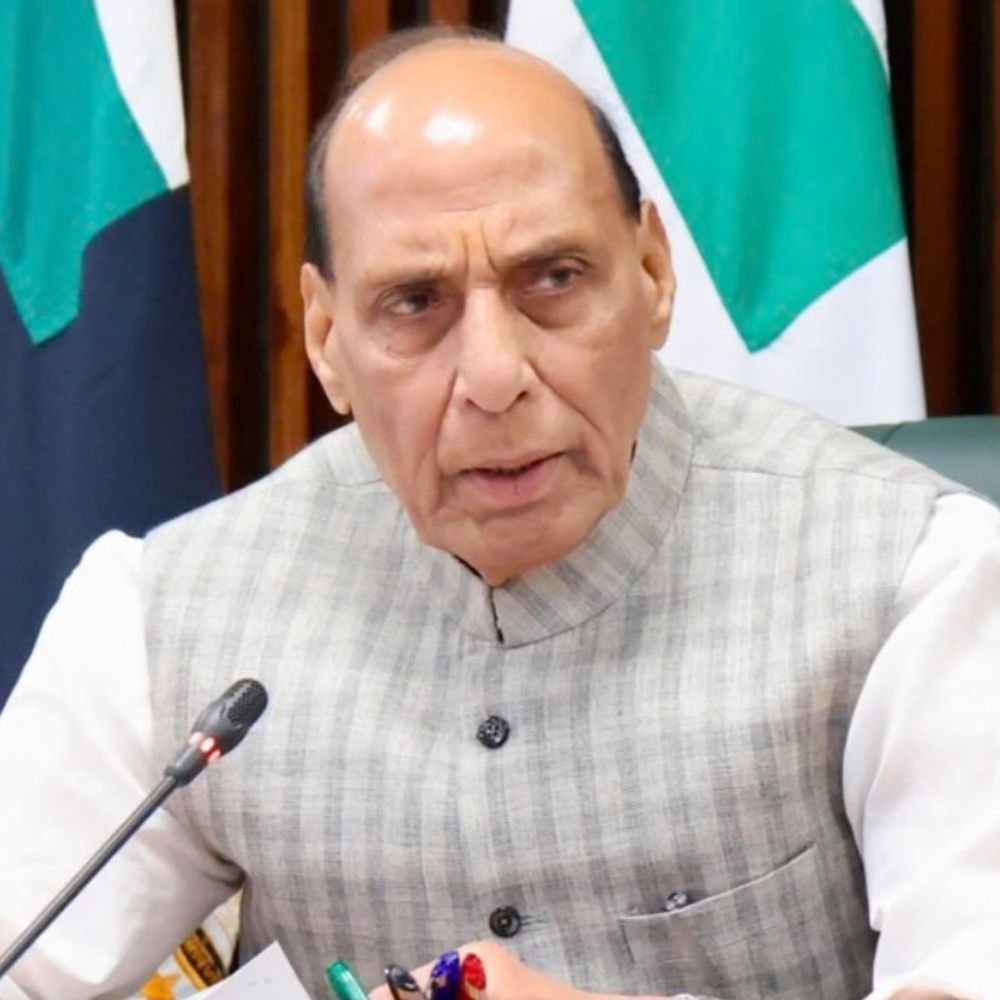 रक्षामंत्री राजनाथ सिंह का मिर्जापुर दौरा स्थगित:मां विंध्यवासिनी के दर्शन करने वाले थे, भाजपा कार्यकर्ताओं के बैठक थी
