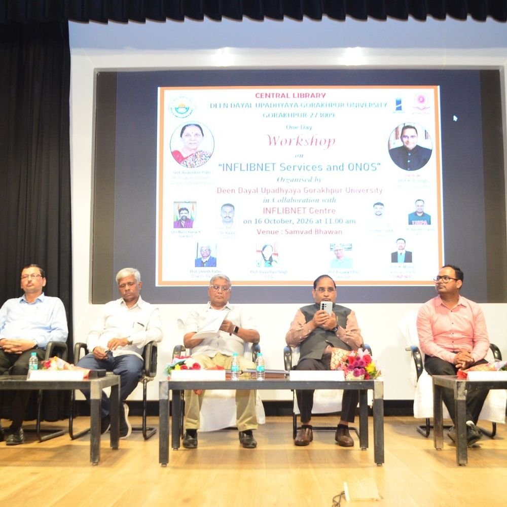 गोरखपुर विश्वविद्यालय में फार्मेसी शिक्षा पर चर्चा:कुलपति ने परखे शिक्षकों के शोधकार्य, उद्योग आधारित कोर्स शुरू करने निर्देश