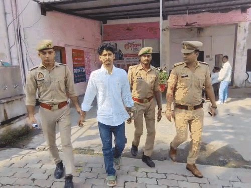 कानपुर में 1 करोड़ की मेफेड्रोन के साथ तस्कर अरेस्ट:दिल्ली-मुंबई से लेकर UP के कई जिलों में कर रहा था ड्रग्स की सप्लाई