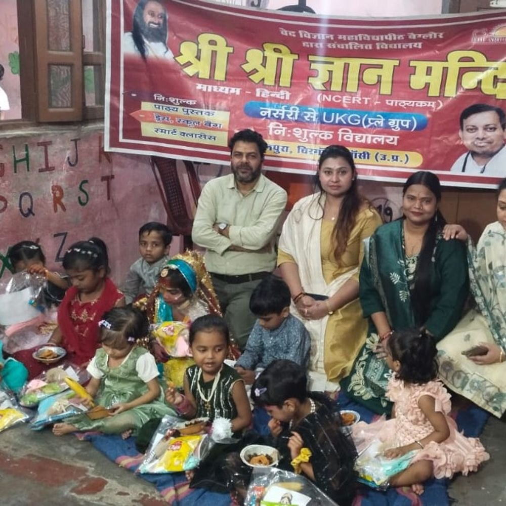 चिरगांव में नवरात्रि उत्सव:ज्ञान मंदिर में बच्चों ने नृत्य से की देवी की आराधना, पर्व का आध्यात्मिक महत्व बताया