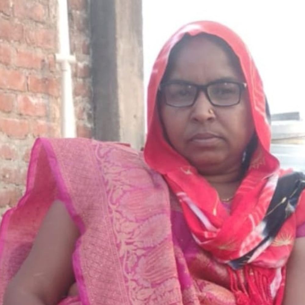 लखनऊ में बोलेरो की टक्कर से महिला की मौत:बेटे के साथ बाइक से जा रही थी, सिर में गंभीर चोट; अस्पताल में तोड़ा दम
