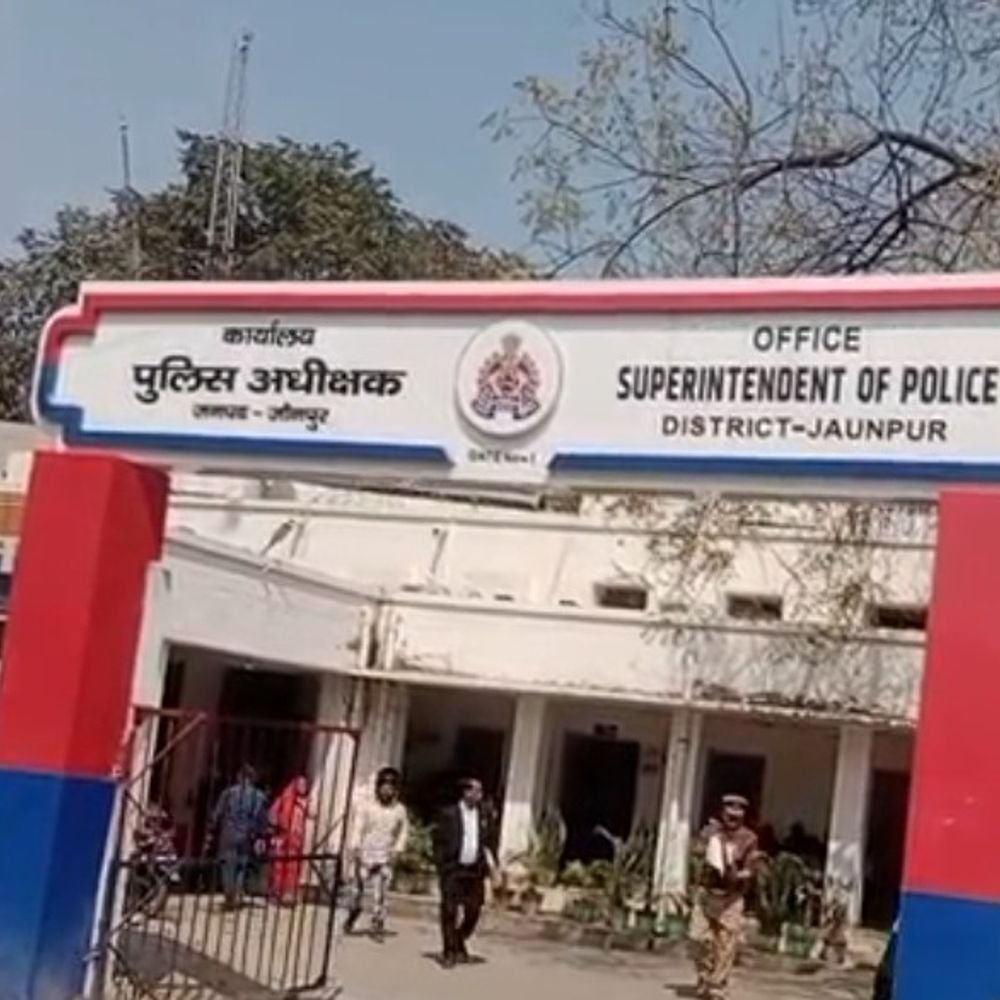 जौनपुर में सूदखोरी का आरोप, केस दर्ज:कपड़ा व्यवसायी की शिकायत पर हुई FIR, कर्ज की रकम लौटाने पर मांगा ब्याज