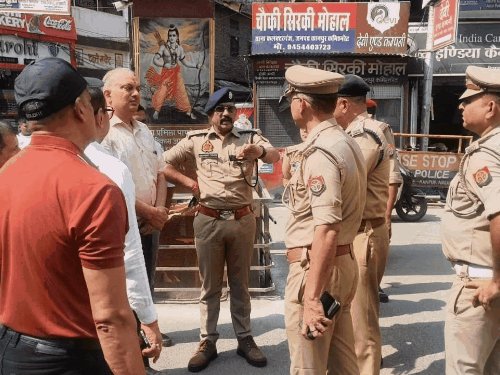 कानपुर में दशहरा मेले के लिए ट्रैफिक डायवर्जन:लालइमली से बड़ा चौराहा तक शाम 5 बजे से बदलेगा ट्रैफिक, इन रास्तों से निकलें
