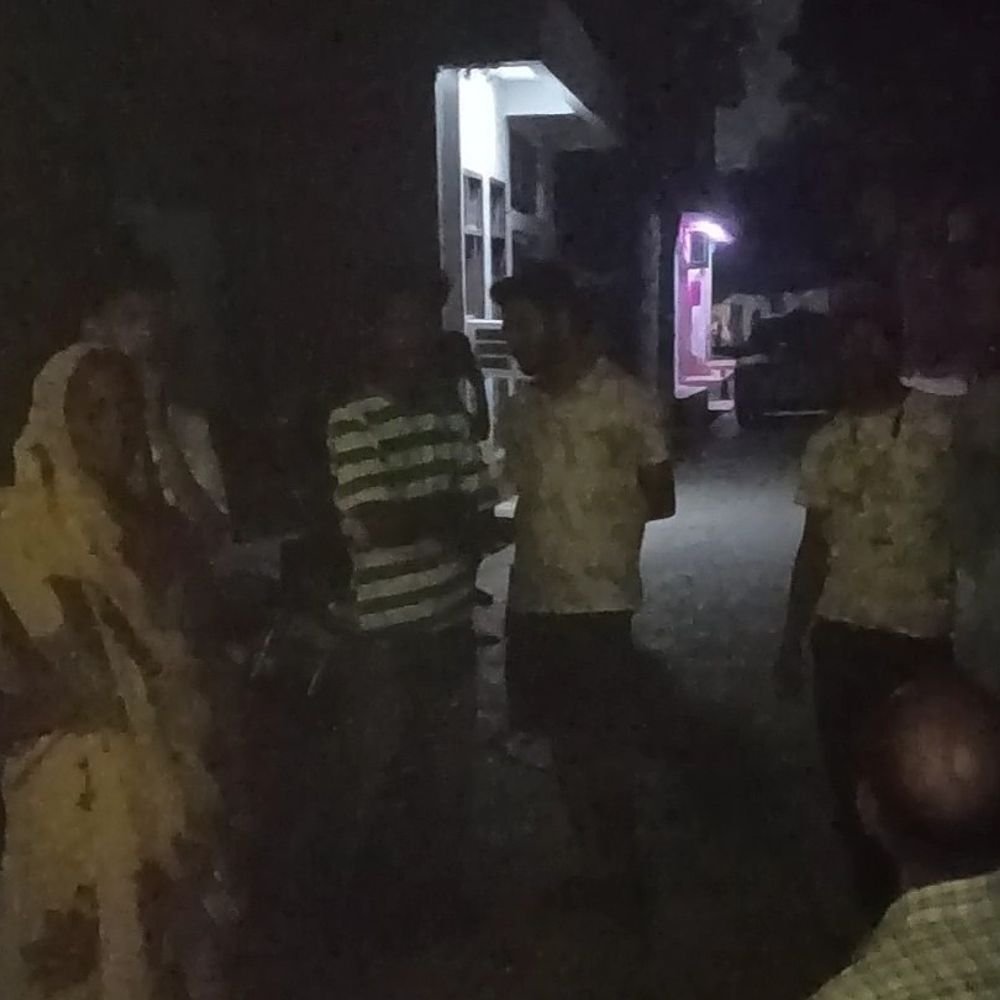 दो भाइयों की मौत के बाद छत से लगाई छलांग:कानपुर में मानसिक रूप से परेशान था युवक, हैलट अस्पताल में भर्ती