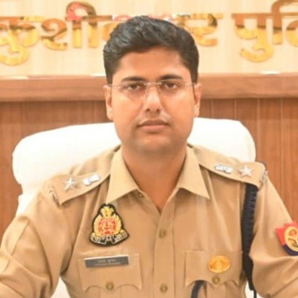 कुशीनगर में 17 पुलिसकर्मियों के तबादले:कई थानाध्यक्ष बदले, एसपी ने देर रात जारी किया आदेश