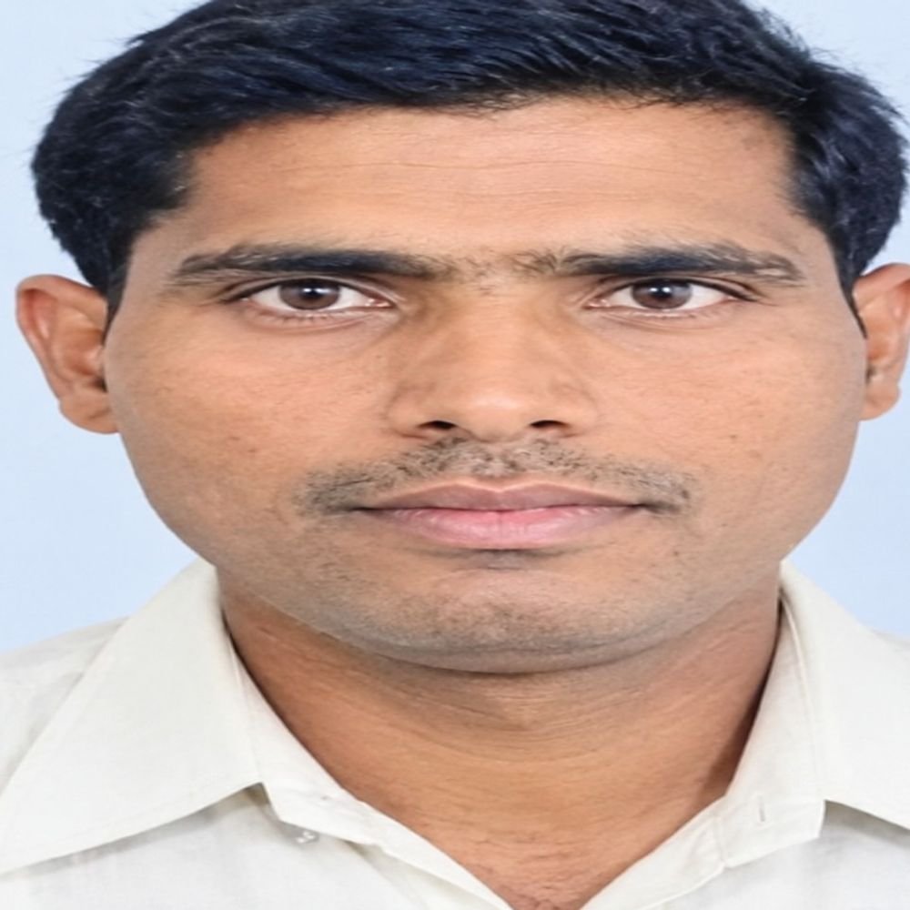 हमीरपुर में छत से गिरकर मजदूर की मौत:रेलिंग न होने से संतुलन बिगड़ने से हुआ हादसा, अस्पताल ले जाते समय तोड़ा दम