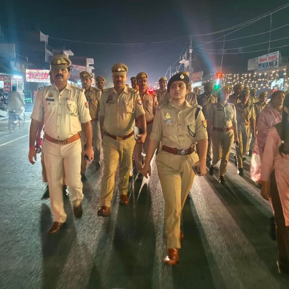 अंबेडकरनगर में दुर्गा पूजा के लिए सुरक्षा कड़ी:2100 प्रतिमाएं होंगी स्थापित, पंडालों में CCTV और पुलिस बल तैनात