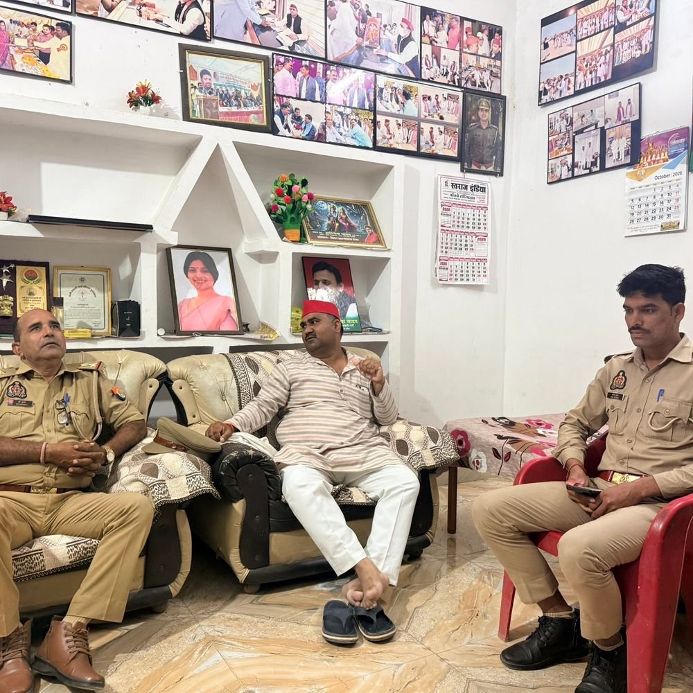 कानपुर देहात में सपा नेताओं को हाउस अरेस्ट किया:मुख्य चुनाव आयुक्त के खिलाफ प्रदर्शन और पुतला दहन से पहले पुलिस अलर्ट