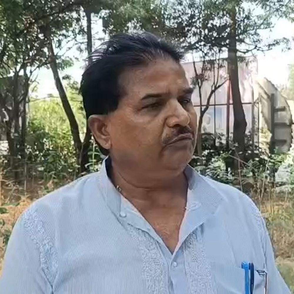 बागपत इंटर कॉलेज में शिक्षक गायब, रजिस्टर में हाजिर:युवक ने मुख्यमंत्री को भेजा पत्र; कॉलेज प्रबंधन ने कहा- जानकारी नहीं, जांच कराएंगे
