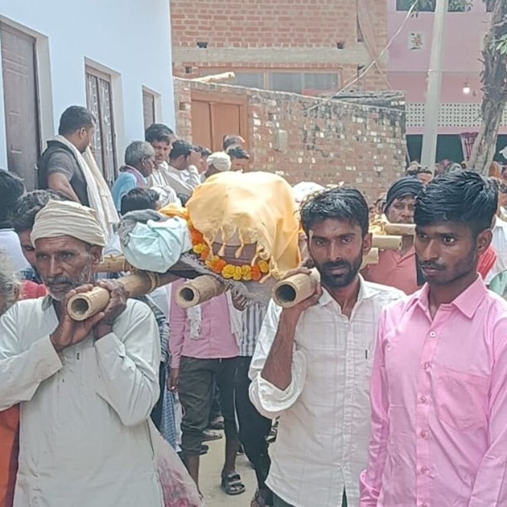 शाहजहांपुर में पूर्व सूबेदार कृष्णपाल सिंह का निधन:सेना में 26 साल दी सेवा, सैनिकों ने सैन्य सम्मान के साथ दी अंतिम सलामी
